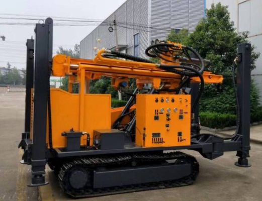 Water Borehole เครื่องยนต์ดีเซล Crawler Mounted Drill Rig 260 เมตร Deep Blasting