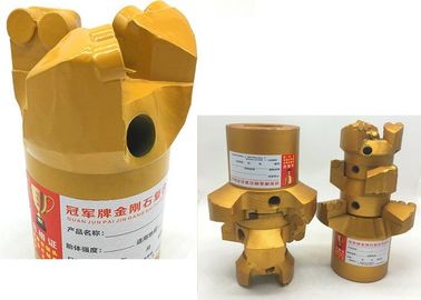 สามใบมีด Polycrystalline Diamond เจาะชิ้นส่วนที่มีความต้านทานการสึกหรอสูง