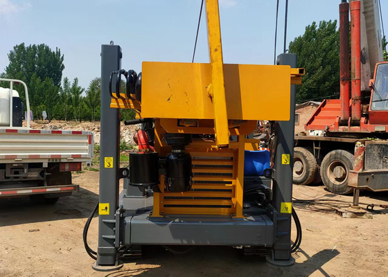 อุปกรณ์แท่นขุดเจาะนิวแมติก Borehole สองร้อยเมตรสำหรับการเจาะหลุมลึก